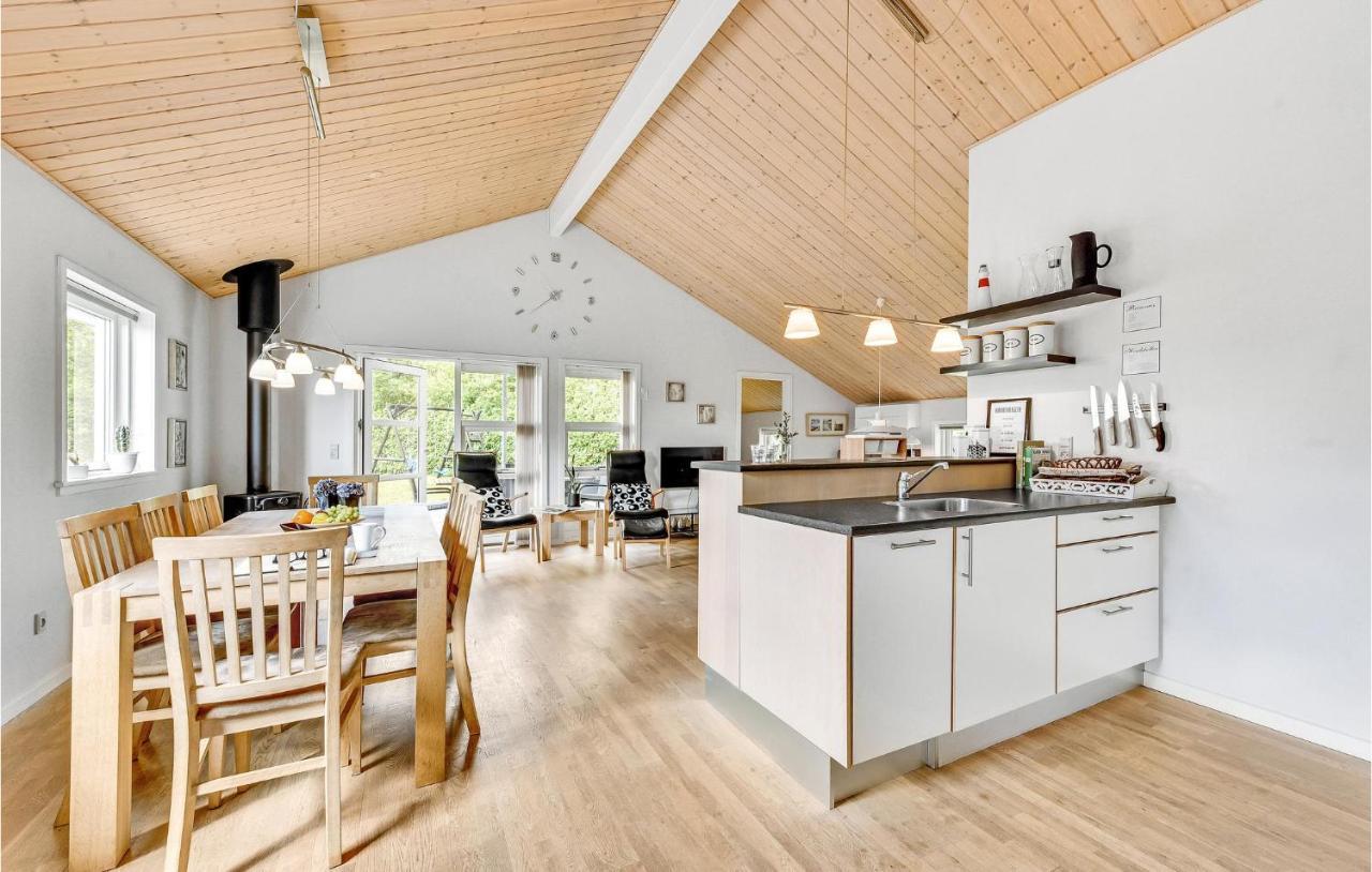 Cozy Home In Tarm With Kitchen Luaran gambar